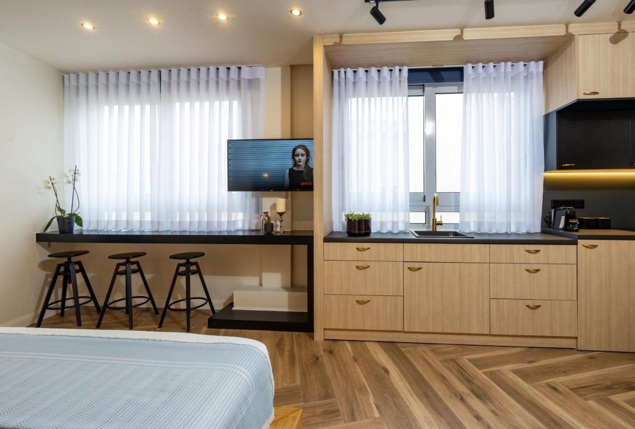 Triple A - 3 Squares - Free Parking! Apartment Athens Luaran gambar